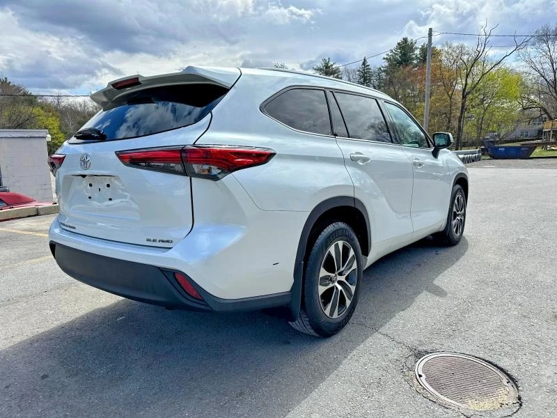 Toyota Highlander, снимка 3 - Автомобили и джипове - 54684691