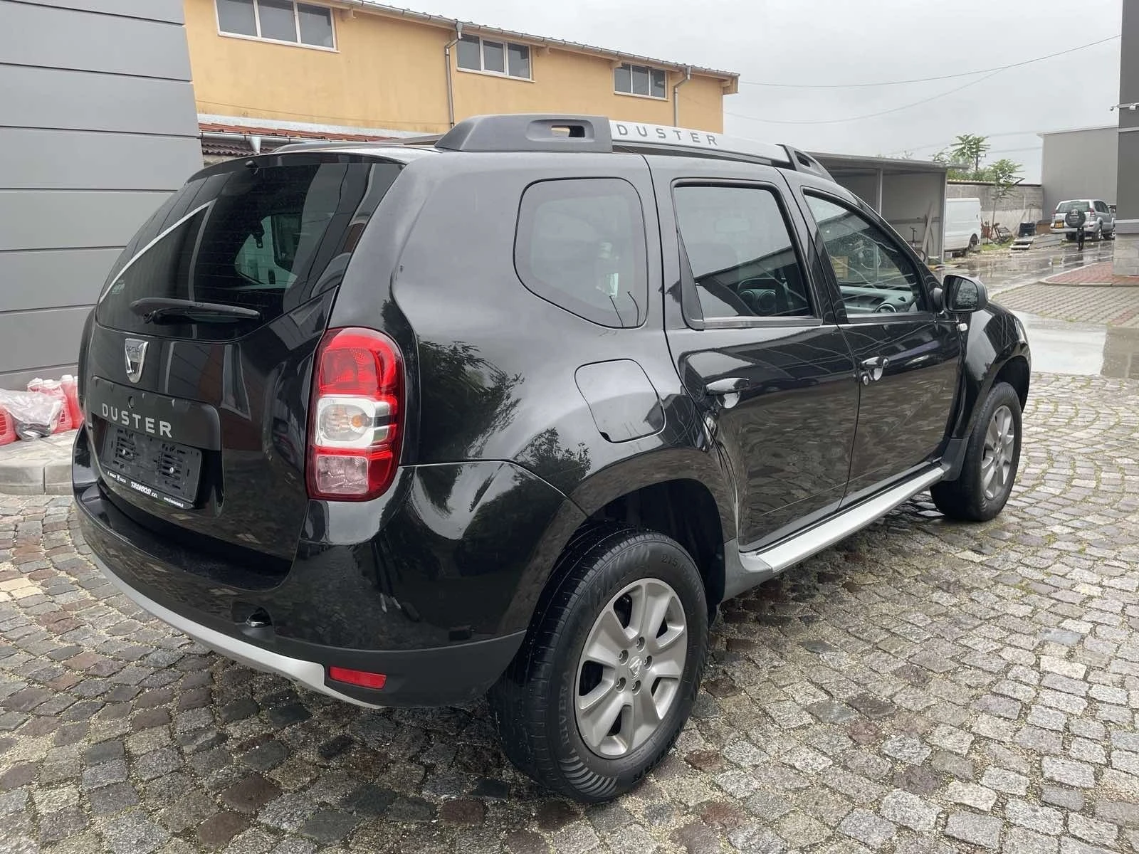 Dacia Duster 1.6 Gaz - изображение 6