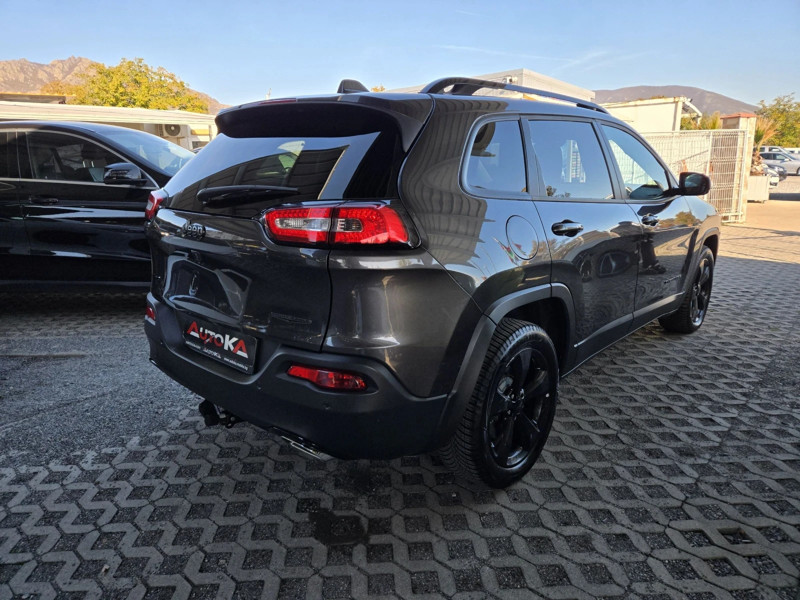 Jeep Cherokee 2.2CRDI-200кс= 152.000km= NIGHT EAGLE= OVERLAND - изображение 3