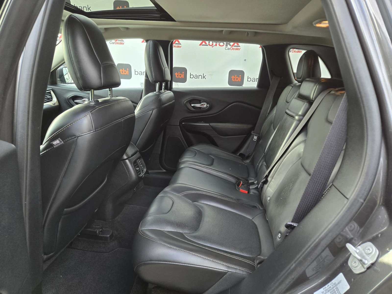 Jeep Cherokee 2.2CRDI-200кс= 152.000km= NIGHT EAGLE= OVERLAND, снимка 9 - Автомобили и джипове - 52256360