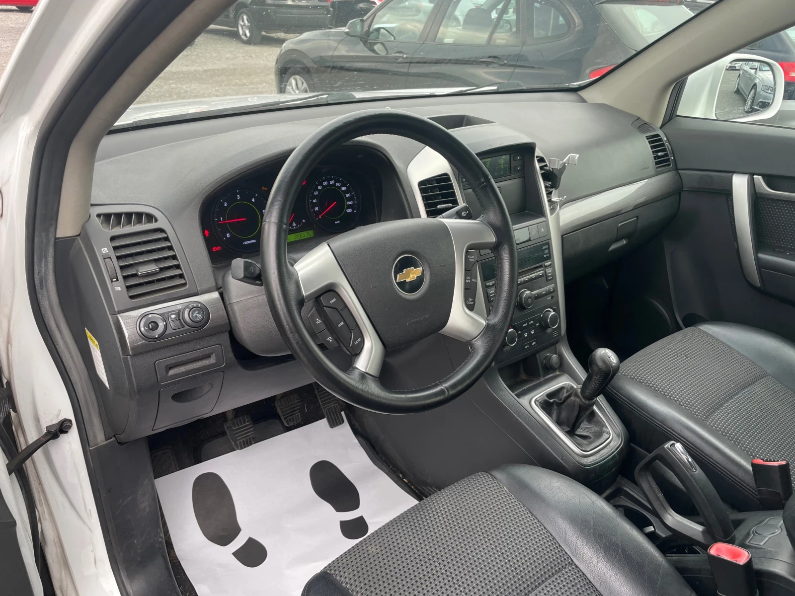 Chevrolet Captiva 2.0CDTI 6+ 1 КОЖА - изображение 9