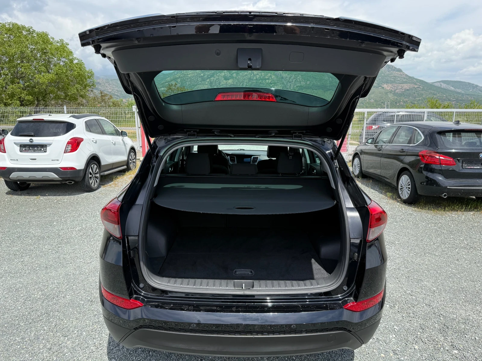 Hyundai Tucson (KATO НОВА), снимка 16 - Автомобили и джипове - 54148807