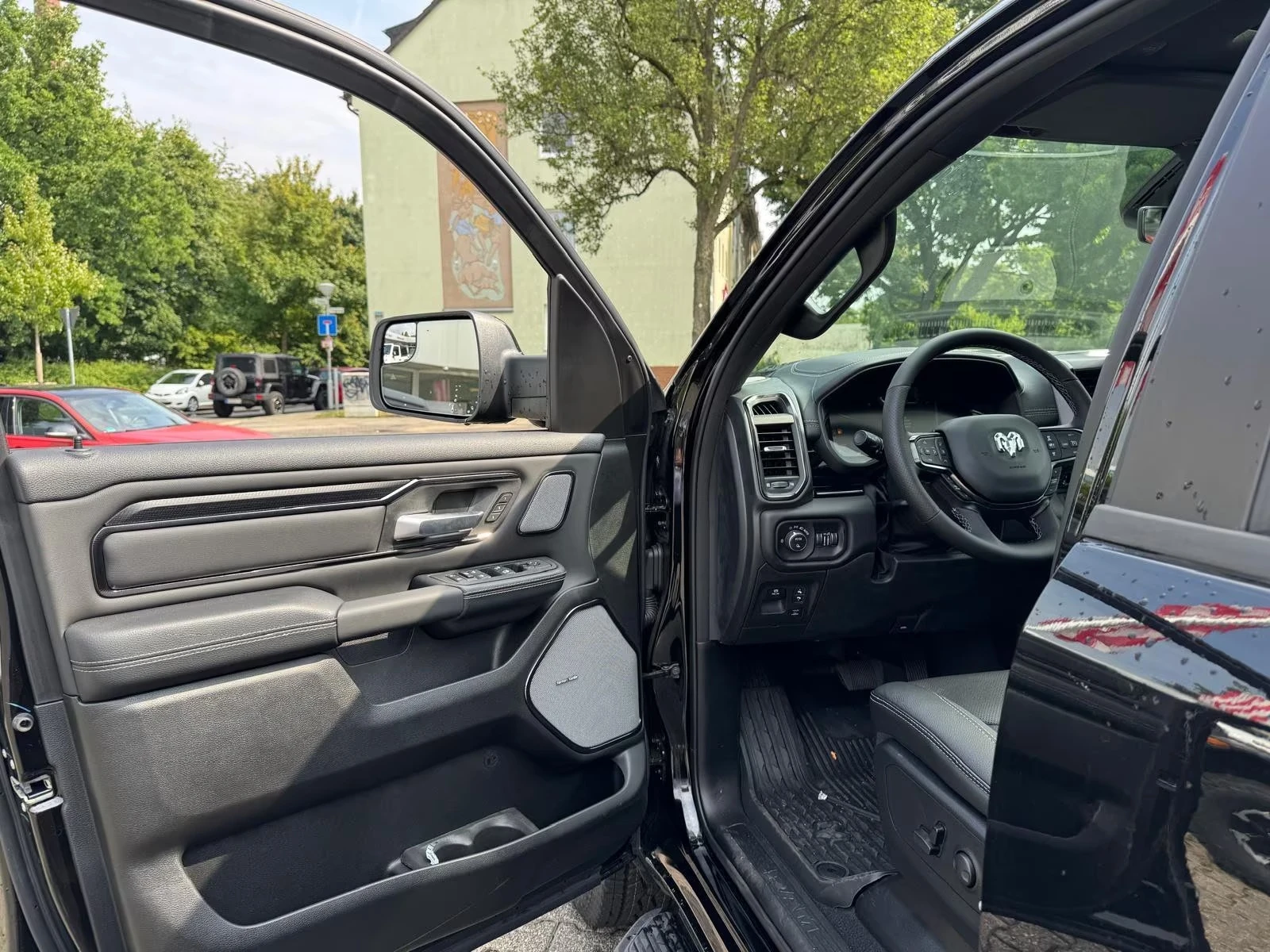 Dodge RAM 1500 3.0/REBEL/NIGHT/PREMIUM/PANO/360/HEAD UP/AIR/, снимка 5 - Автомобили и джипове - 54235354