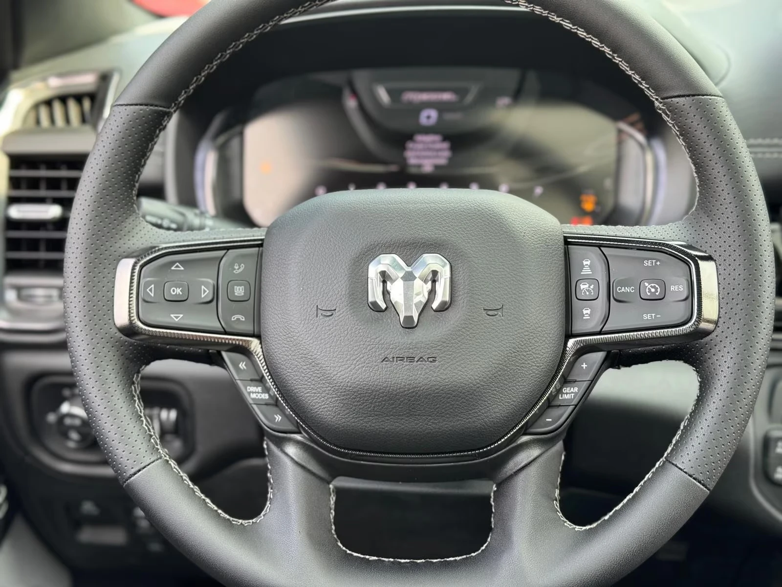 Dodge RAM 1500 3.0/REBEL/NIGHT/PREMIUM/PANO/360/HEAD UP/AIR/, снимка 10 - Автомобили и джипове - 54235354