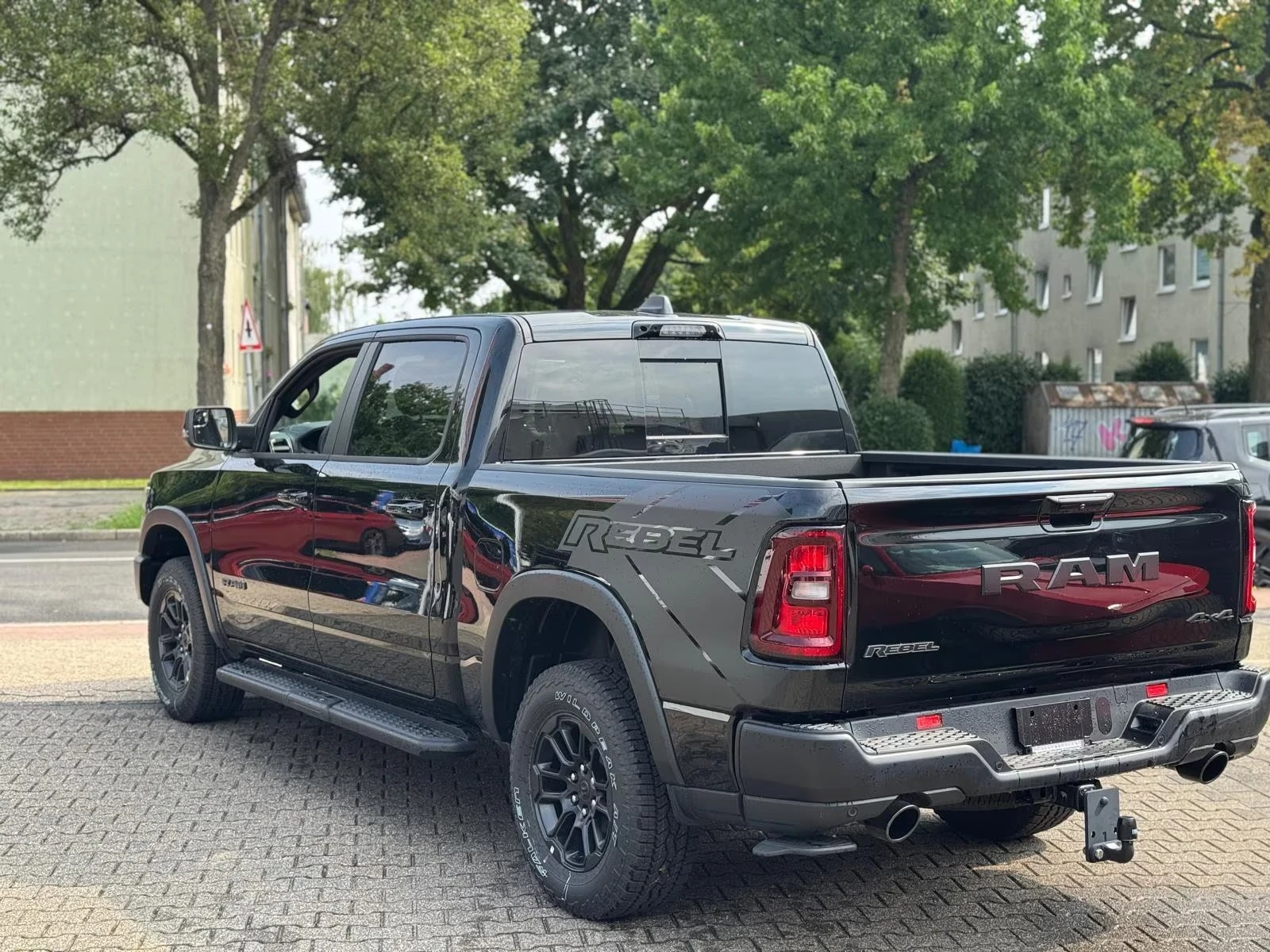 Dodge RAM 1500 3.0/REBEL/NIGHT/PREMIUM/PANO/360/HEAD UP/AIR/, снимка 2 - Автомобили и джипове - 54235354