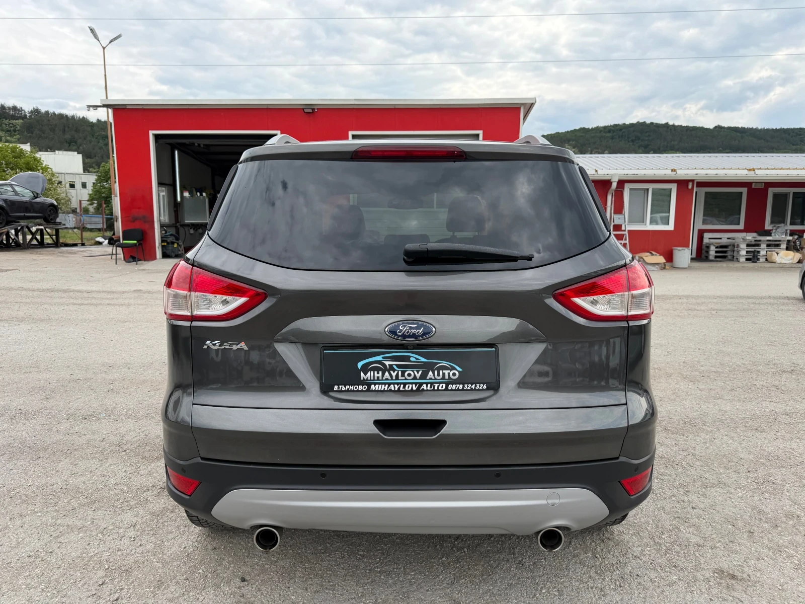 Ford Kuga 2.OTDCI НАВИ/З.КАМЕРА/КОЖА/ЛЕТИ ДЖ., снимка 4 - Автомобили и джипове - 54606297