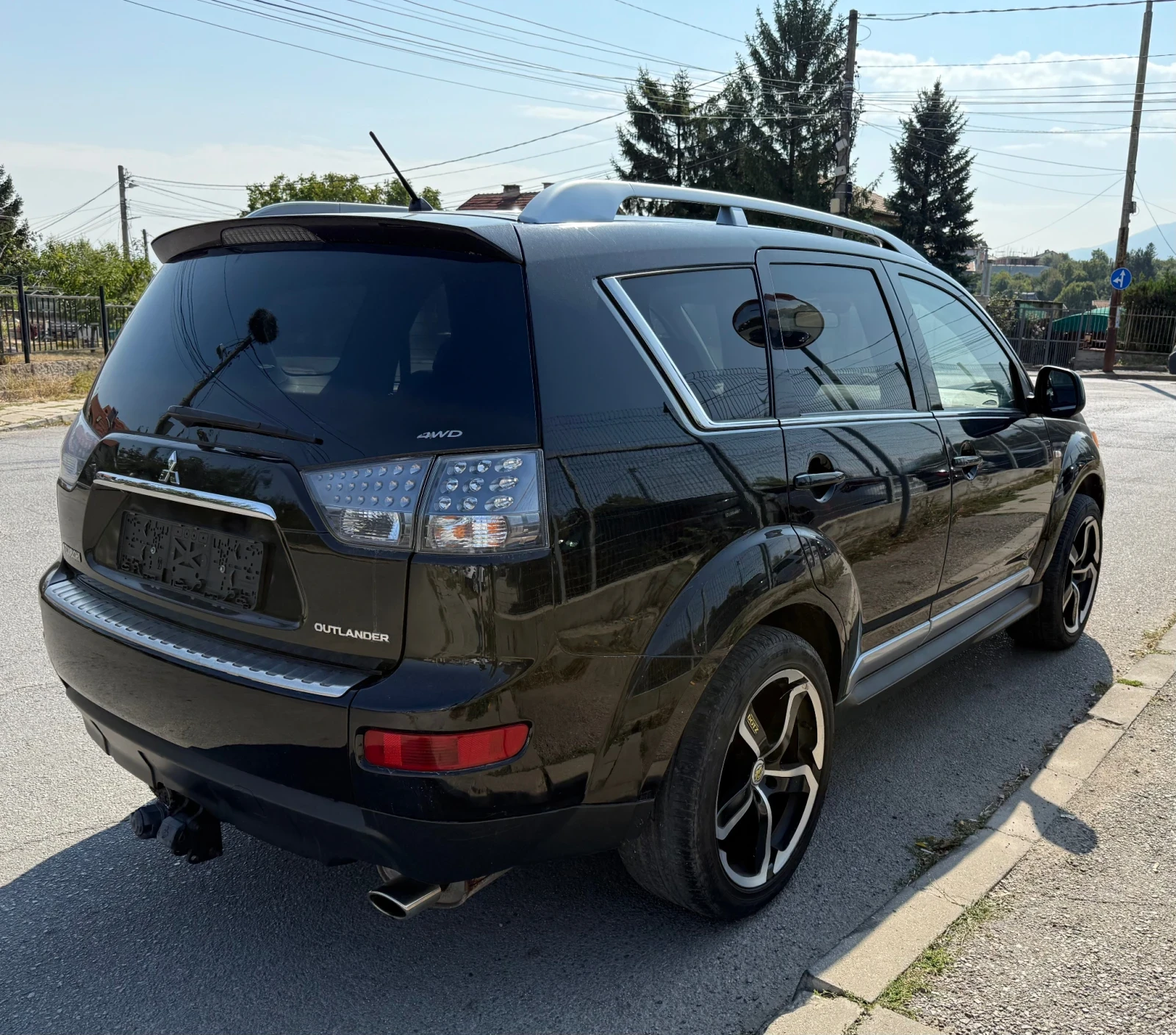 Mitsubishi Outlander 2.4i 4x4, снимка 5 - Автомобили и джипове - 54972269
