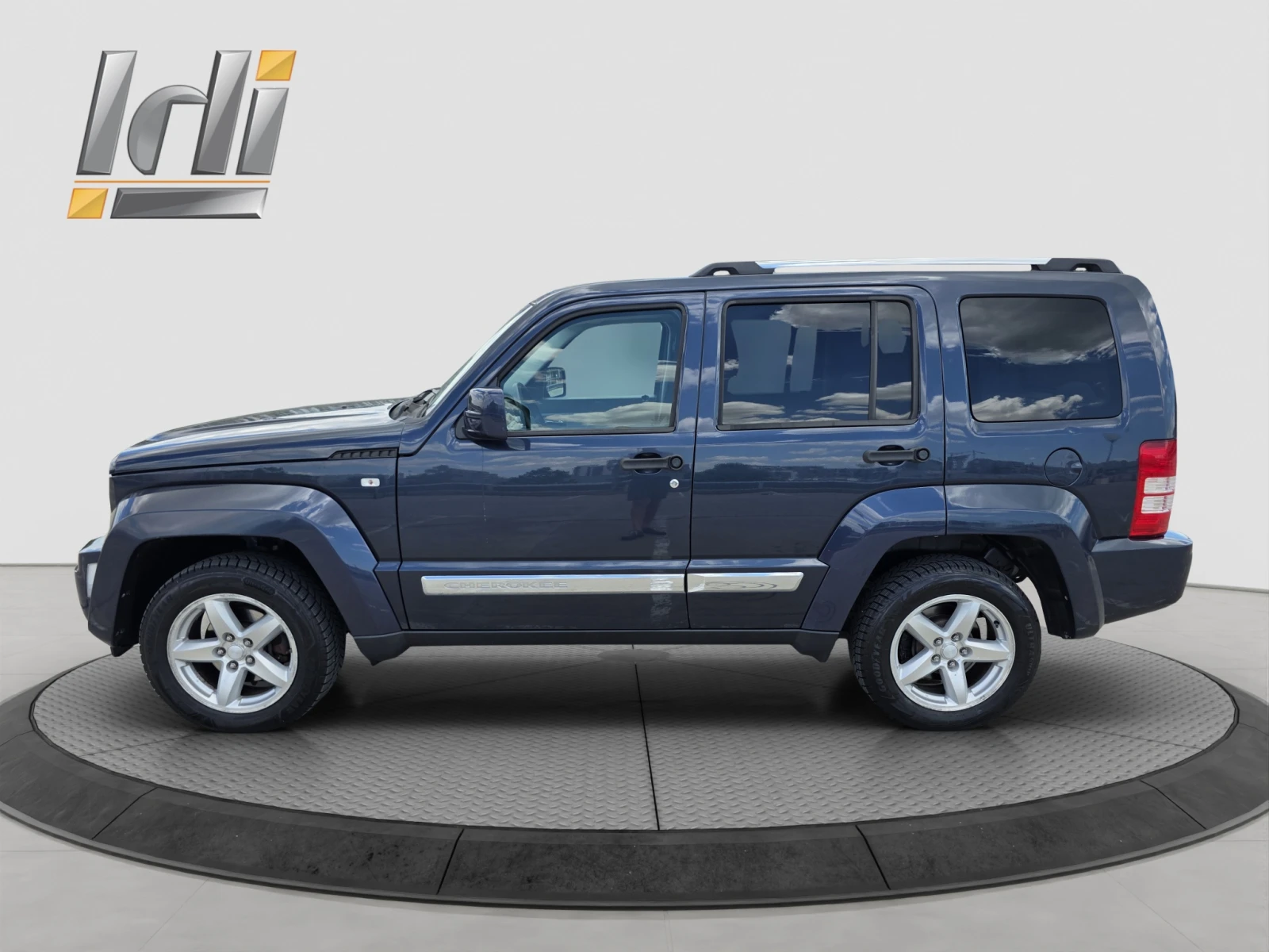 Jeep Cherokee 2.8 CRDI 4X4, снимка 3 - Автомобили и джипове - 54978311