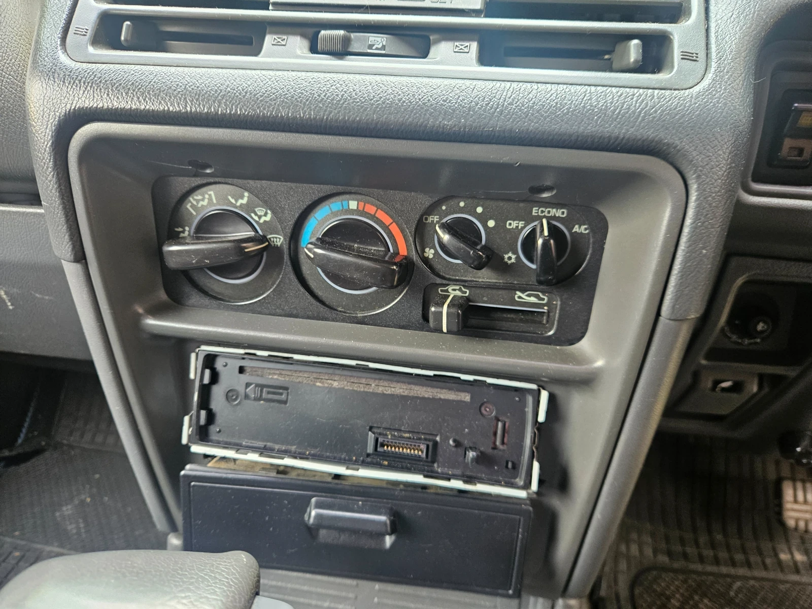 Mitsubishi Pajero 3000 170кс шпер блокаш бензин, снимка 9 - Автомобили и джипове - 55179859