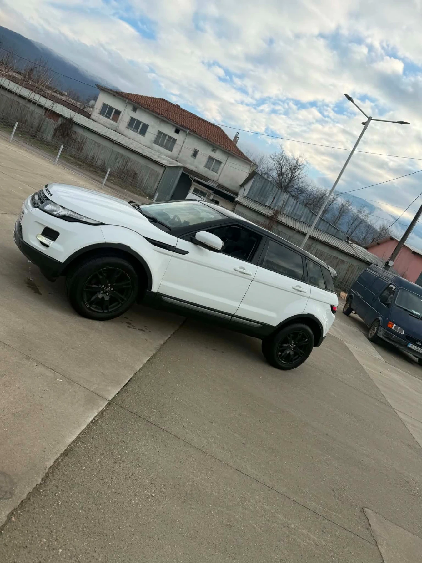 Land Rover Evoque, снимка 2 - Автомобили и джипове - 55769345