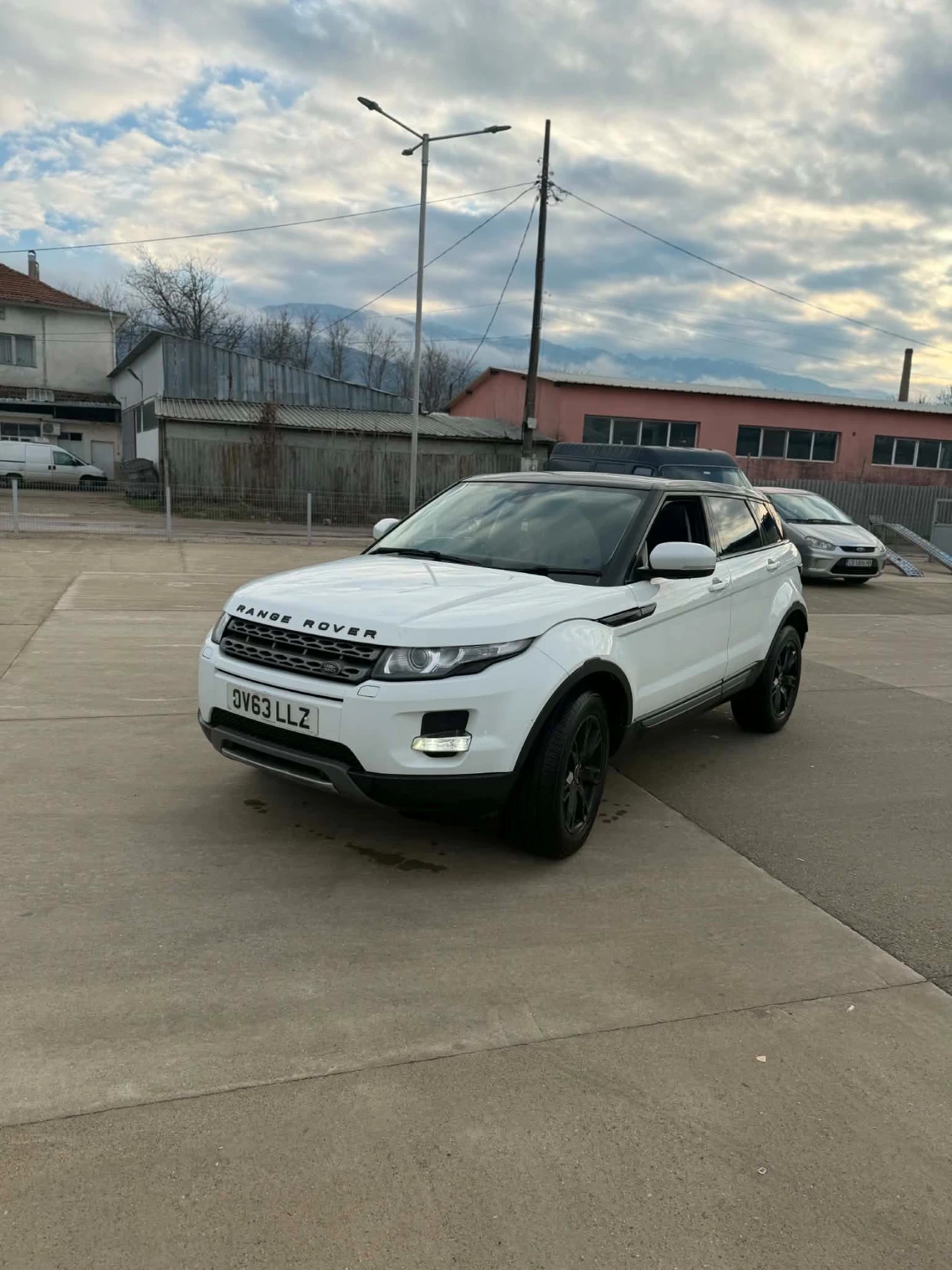 Land Rover Evoque, снимка 5 - Автомобили и джипове - 55769345