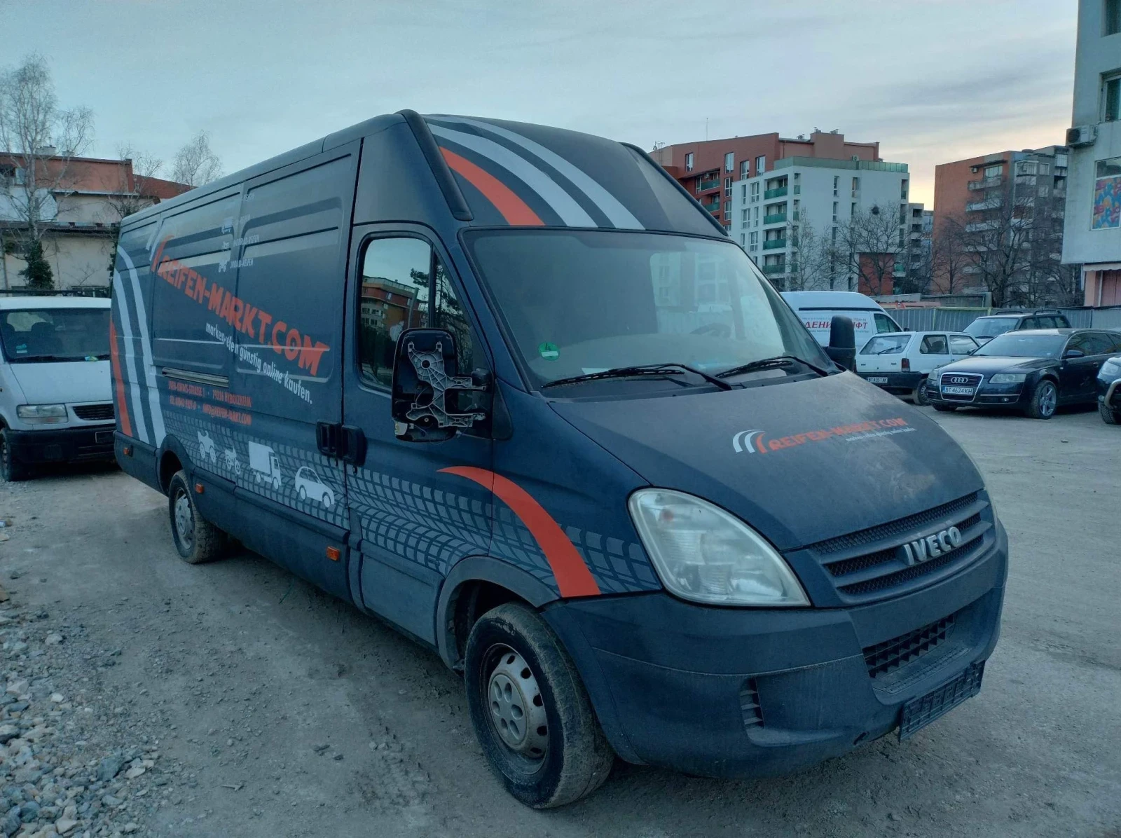 Iveco Daily 2.3 135 000 км Един собственик! Макси база - изображение 2