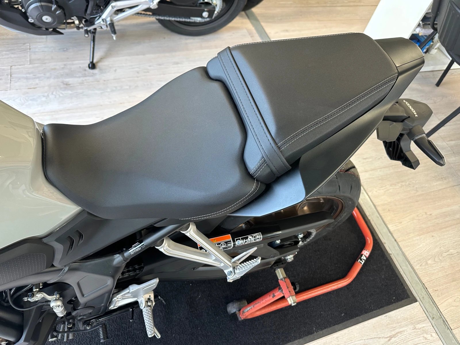 Honda Cb 650R E-Clutch НОВ!!! 0км. - изображение 4