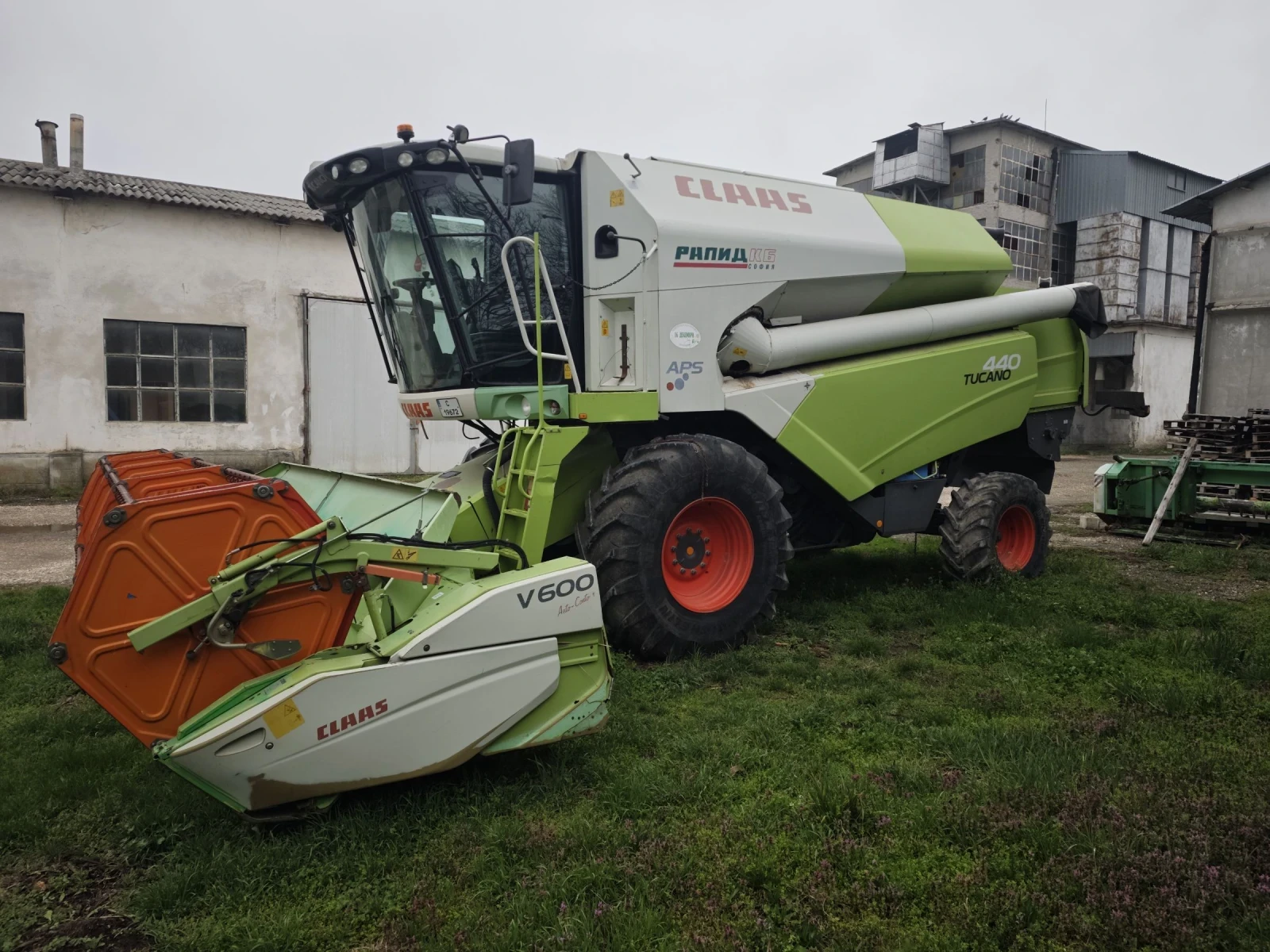 Комбайн Claas Tucano 440 - изображение 2
