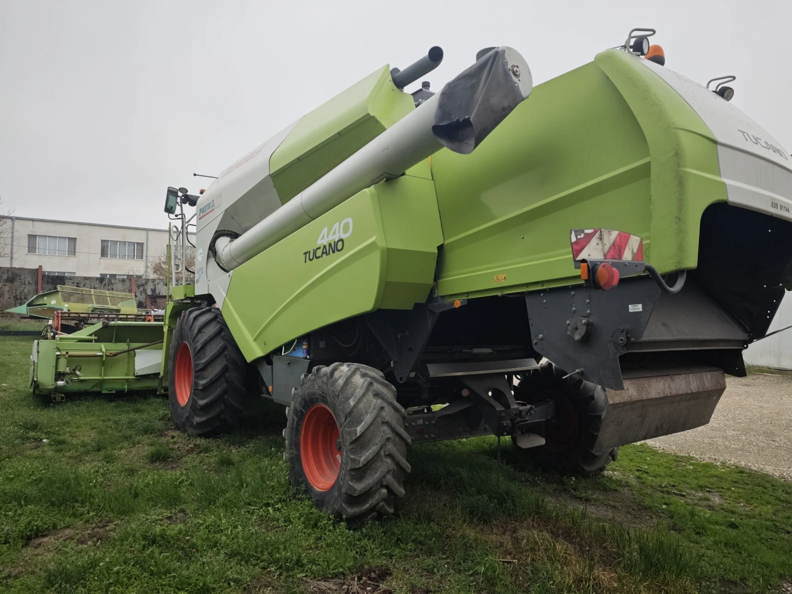 Комбайн Claas Tucano 440 - изображение 3