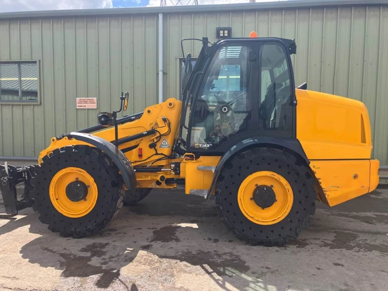 Телескопични товарачи JCB TM320, снимка 5 - Индустриална техника - 48520573