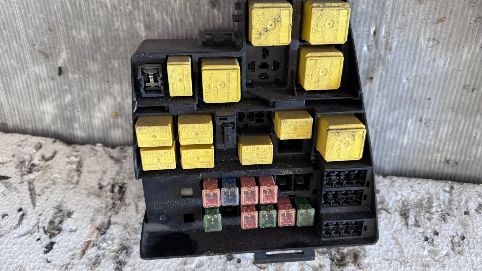 ��������� ����� (������� ����� BSI / BSM ) �� Jaguar S-Type - XW4T-14A067-B | Mobile.bg � ����������� 1