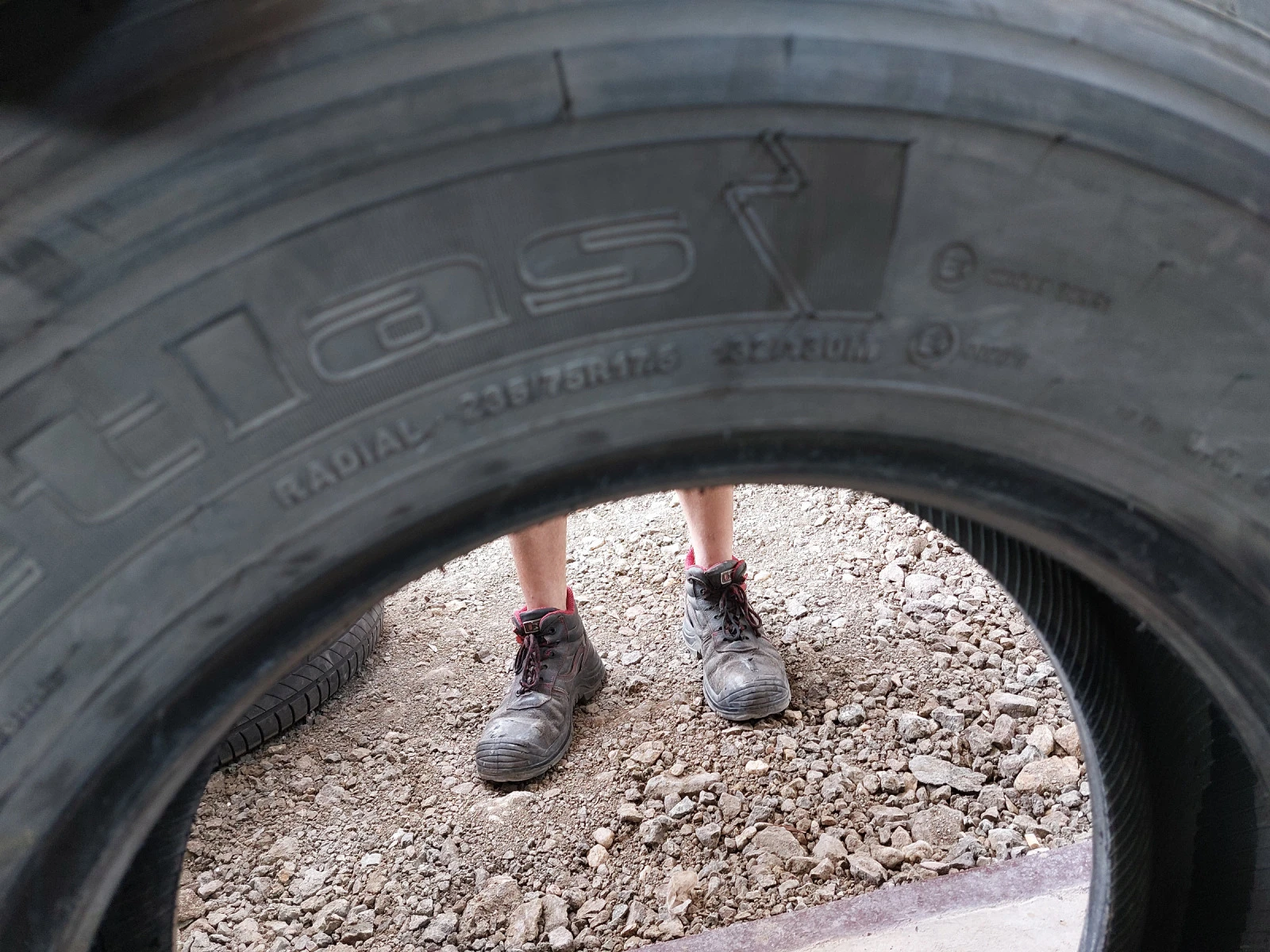 ���� 235/75R17.5 | Mobile.bg � ����������� 7