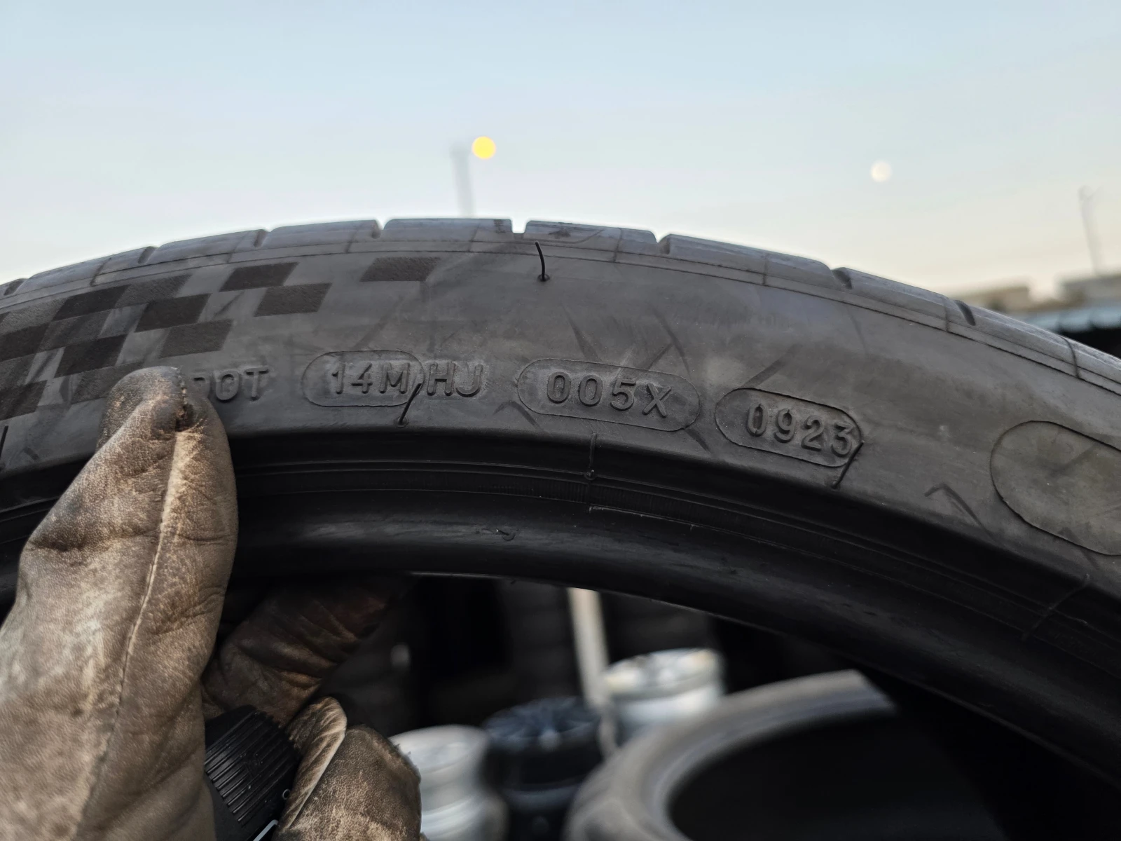 ���� 315/30R22 | Mobile.bg � ����������� 4