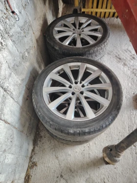 Гуми с джанти Pirelli 275/40R20, снимка 2 - Гуми и джанти - 53141692