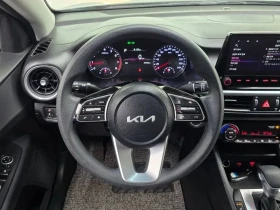 Kia K3, снимка 13