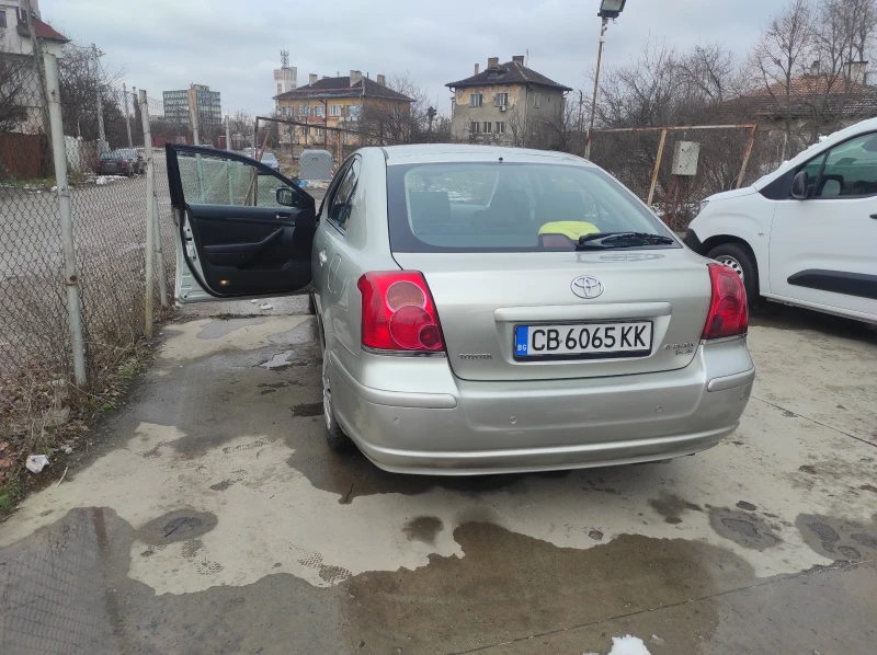 Toyota Avensis 2, 2 D4D, снимка 4 - Автомобили и джипове - 48525249