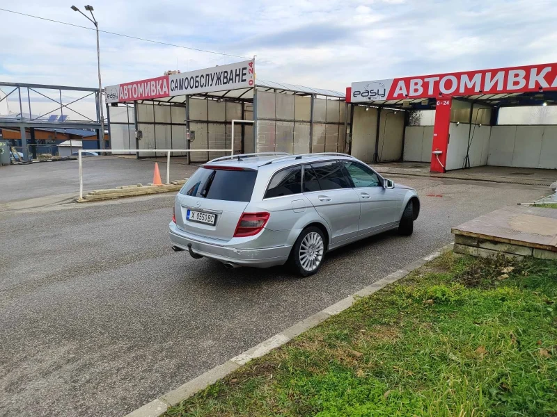 Mercedes-Benz C 320, снимка 4 - Автомобили и джипове - 48602377