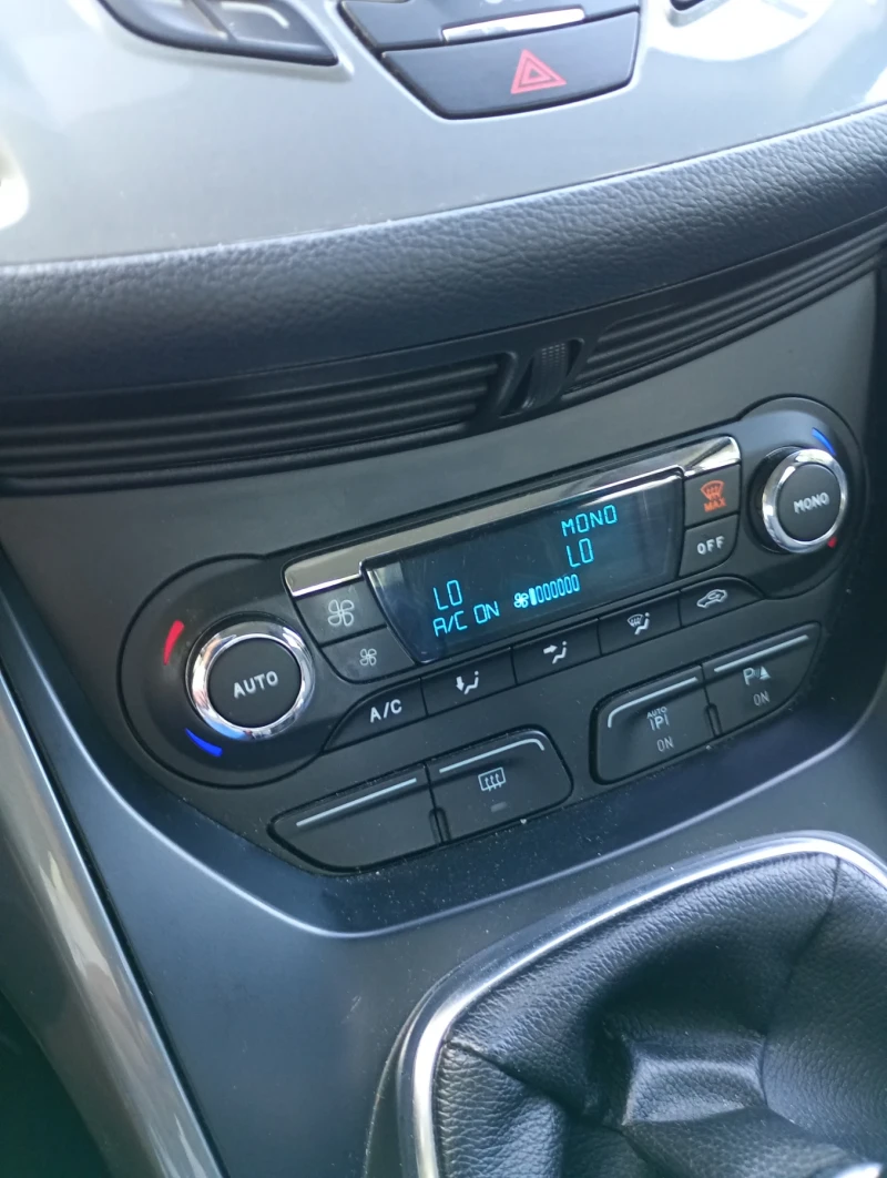 Ford Grand C-Max 1.6 TDI 115кс 7м, снимка 14 - Автомобили и джипове - 52694467