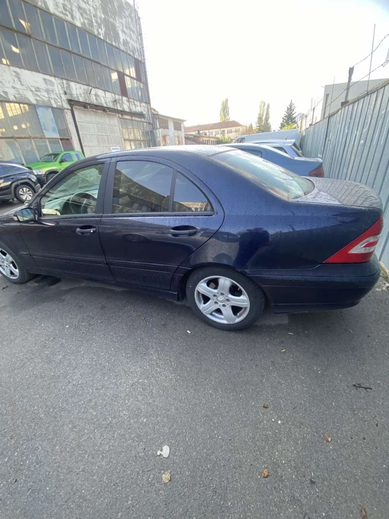 Mercedes-Benz 200, снимка 2 - Автомобили и джипове - 52189683