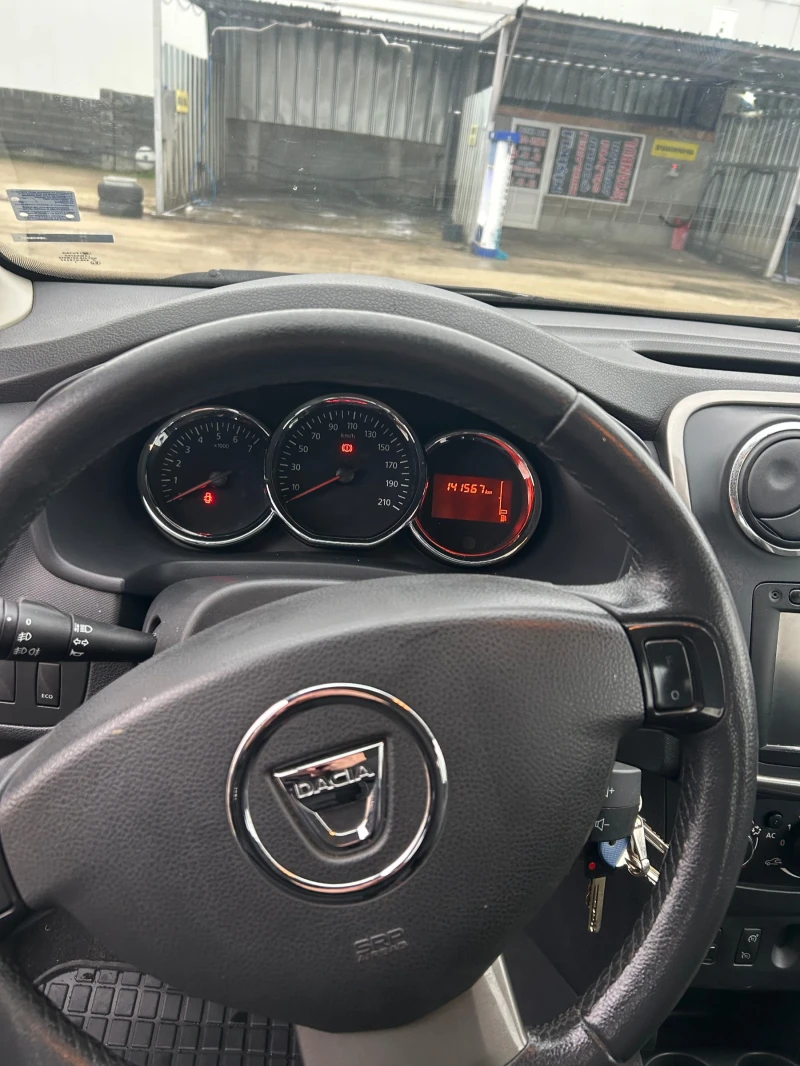 Dacia Sandero Stepway, снимка 13 - Автомобили и джипове - 53295199