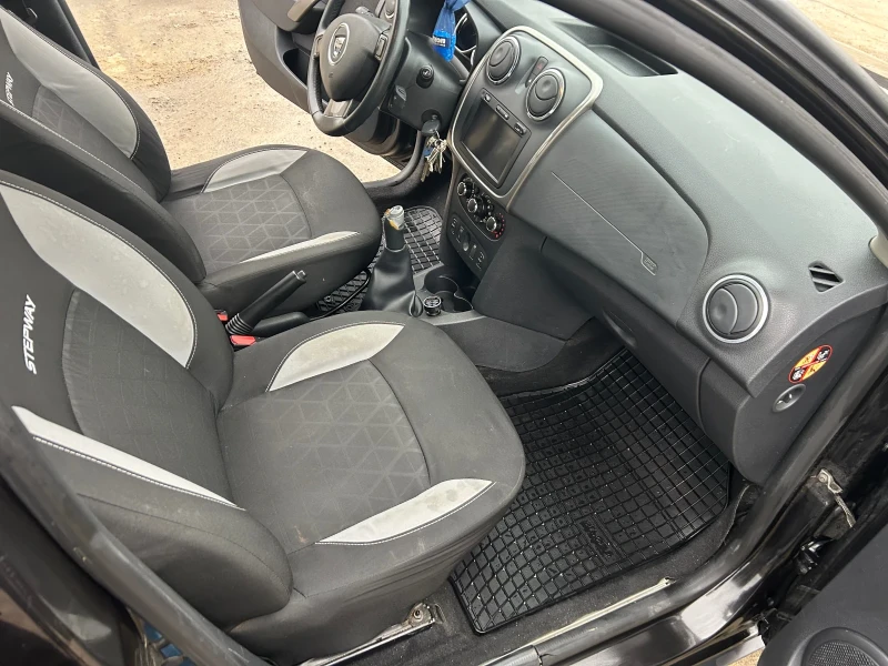 Dacia Sandero Stepway, снимка 9 - Автомобили и джипове - 53295199