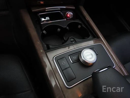 Mercedes-Benz E 300 E-Class E300 Elegance, снимка 15 - Автомобили и джипове - 54020293