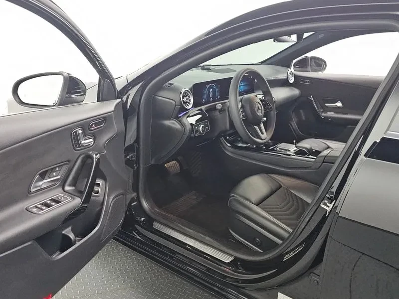 Mercedes-Benz A 220  W177 A220 Sedan | Mobile.bg � ����������� 10