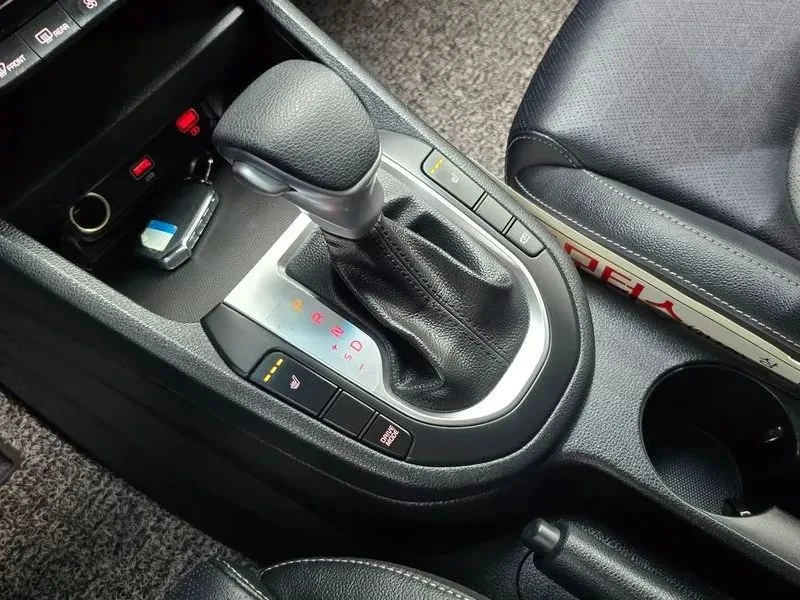 Kia K3, снимка 9 - Автомобили и джипове - 56690449