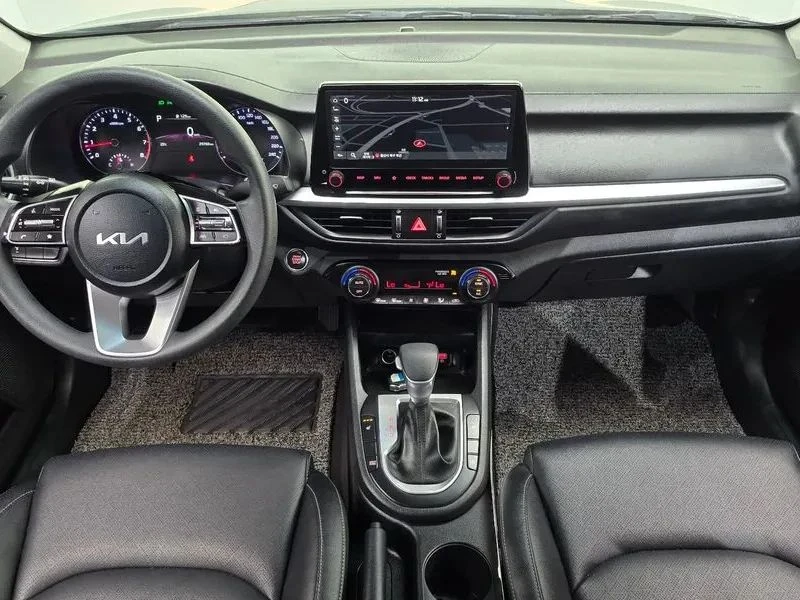 Kia K3, снимка 7 - Автомобили и джипове - 56690449