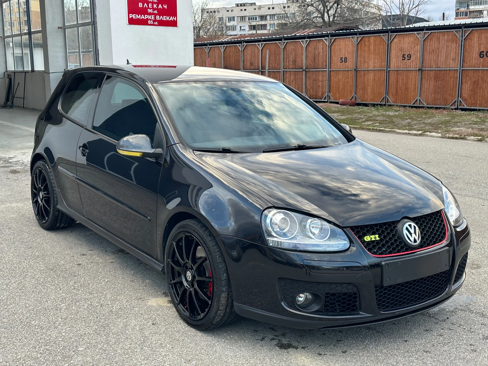 VW Golf 2.0T GTI DSG Италия - изображение 10