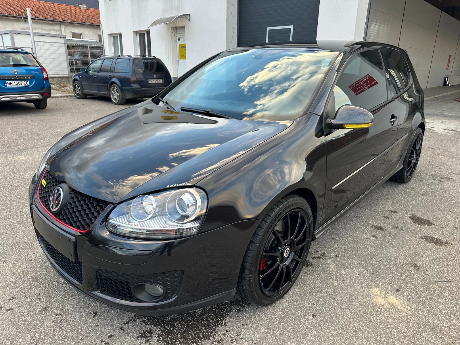 VW Golf 2.0T GTI DSG Италия - изображение 3