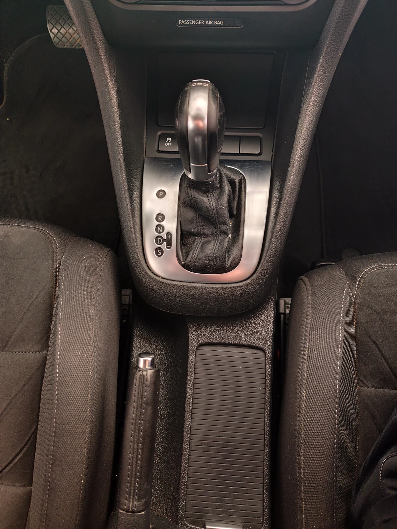VW Golf АВТОМАТ (DSG 7 СКР) ОБСЛУЖЕН - изображение 8