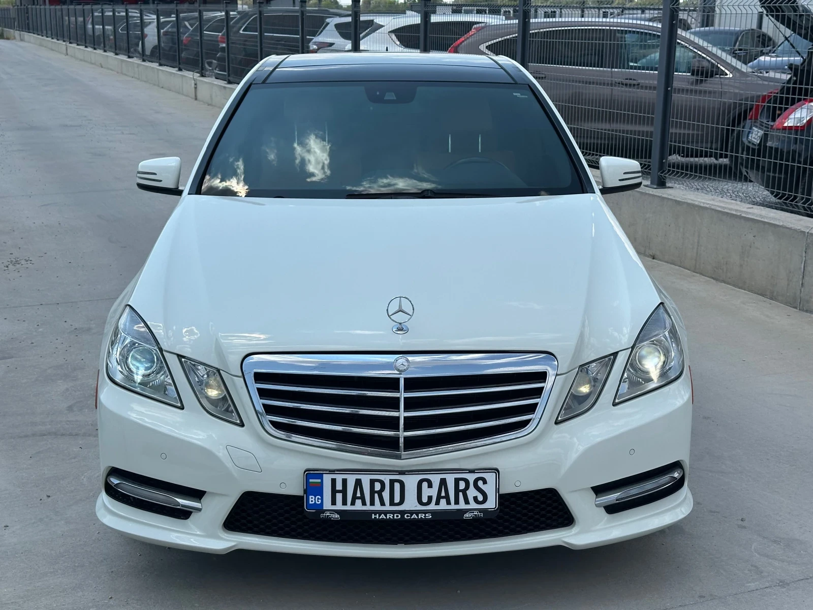 Mercedes-Benz E 350 4-Matic* AMG-pack* Панорама*  - изображение 2