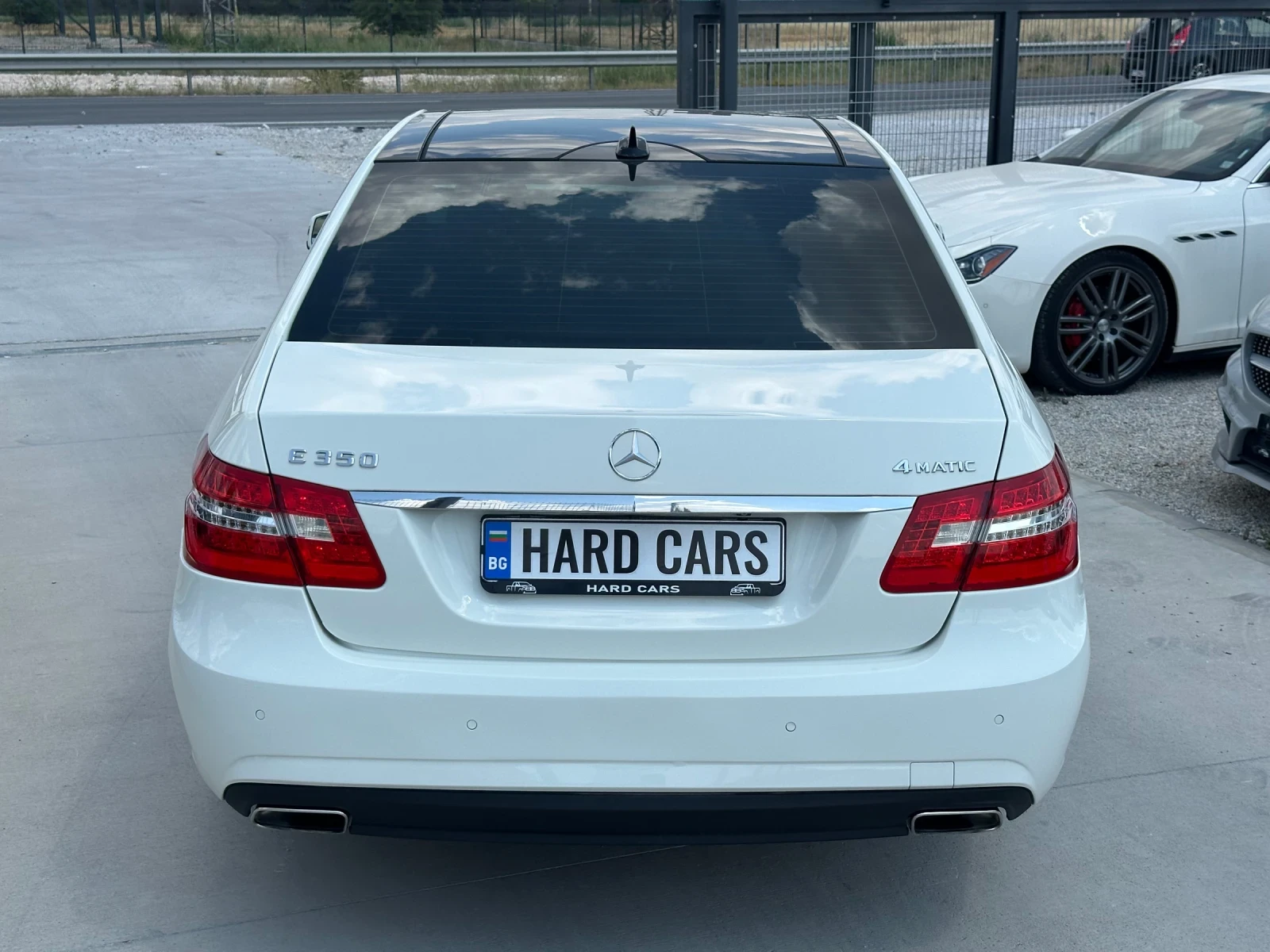 Mercedes-Benz E 350 4-Matic* AMG-pack* Панорама*  - изображение 5
