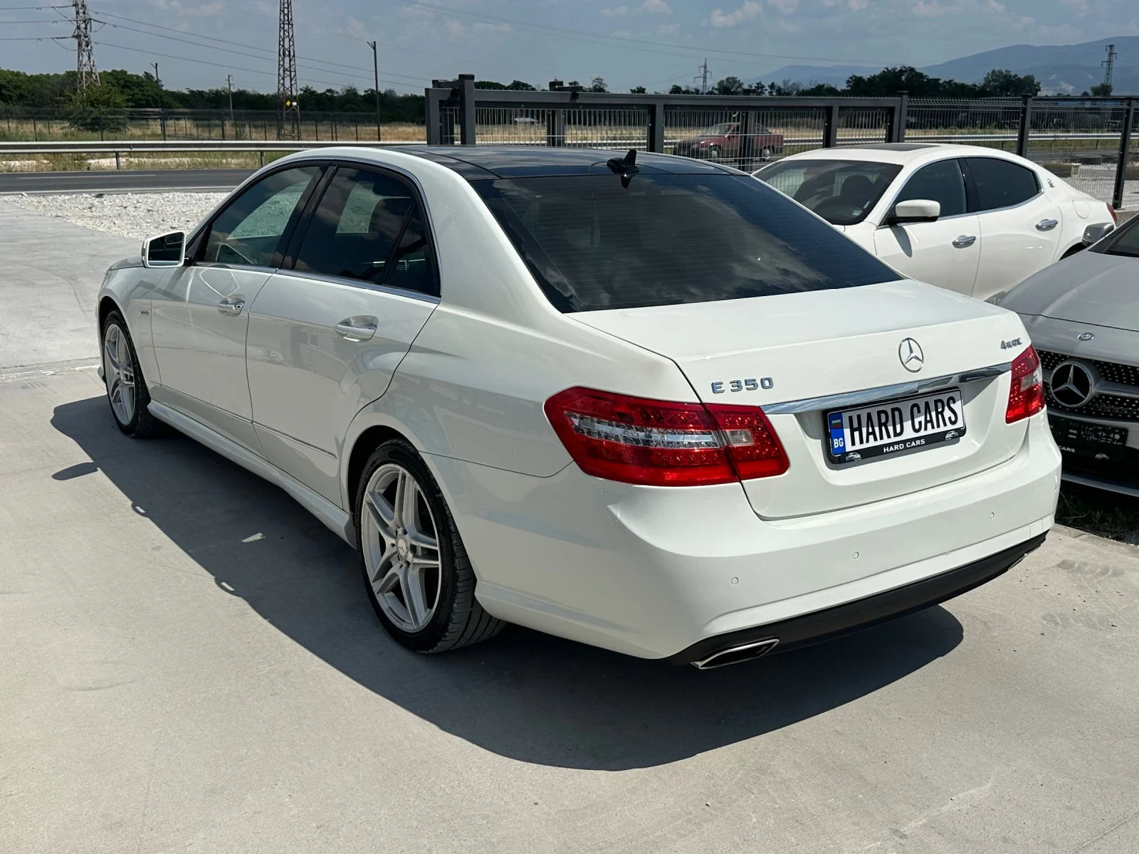 Mercedes-Benz E 350 4-Matic* AMG-pack* Панорама*  - изображение 6