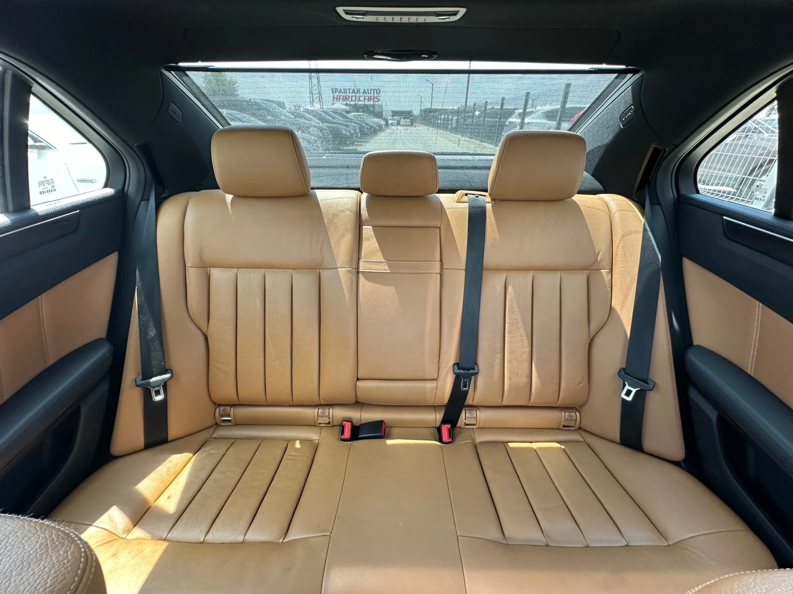Mercedes-Benz E 350 4-Matic* AMG-pack* Панорама*  | Mobile.bg — изображение 13
