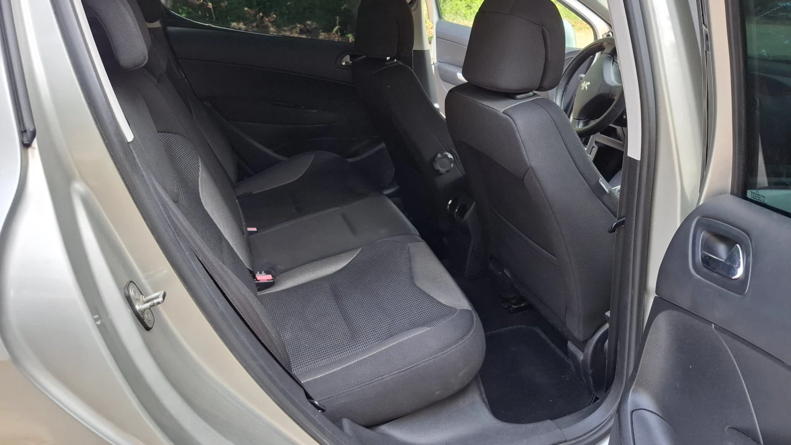 Peugeot 308 1.6 HDI - изображение 9