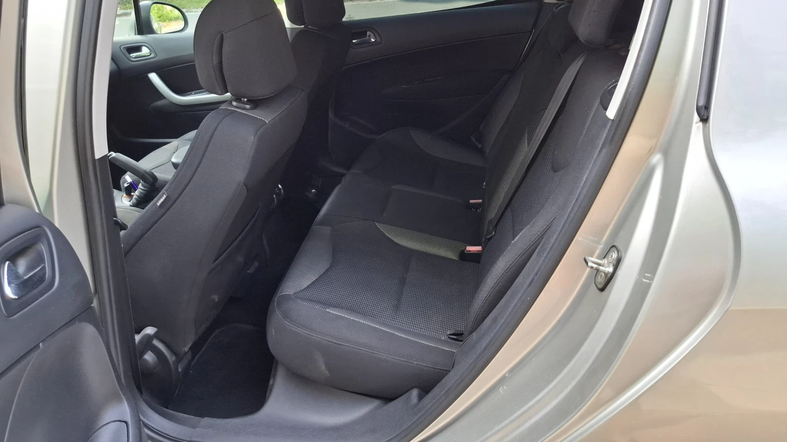 Peugeot 308 1.6 HDI - изображение 10