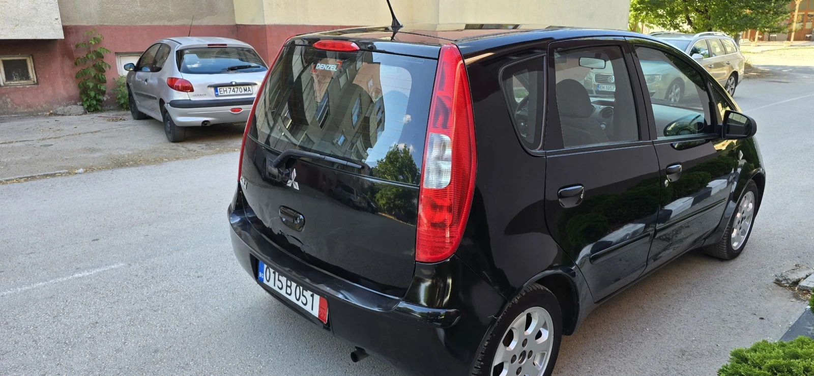 Mitsubishi Colt 1.1i - изображение 4