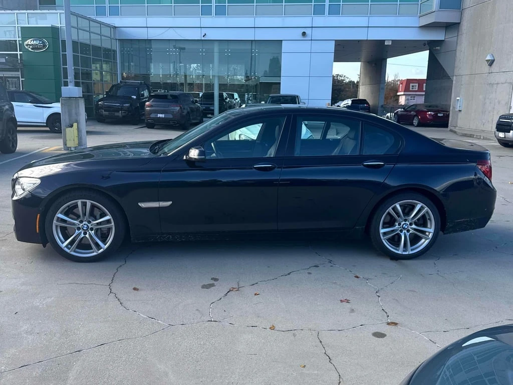 BMW 760 * 750i xDrive/Alpina B7 xDrive * CARFAX * ЦЕНА ДО  - изображение 3