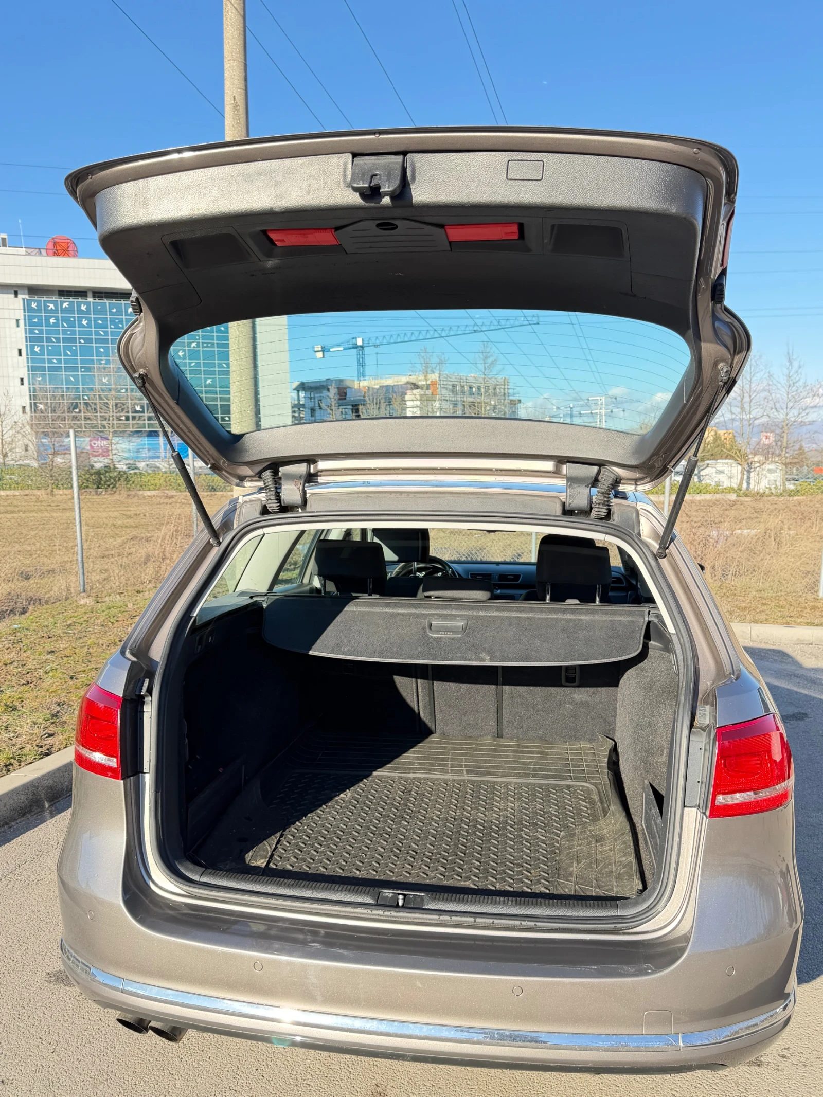 VW Passat (B7) 1.8 TSI (160 hp), снимка 11 - Автомобили и джипове - 53889906