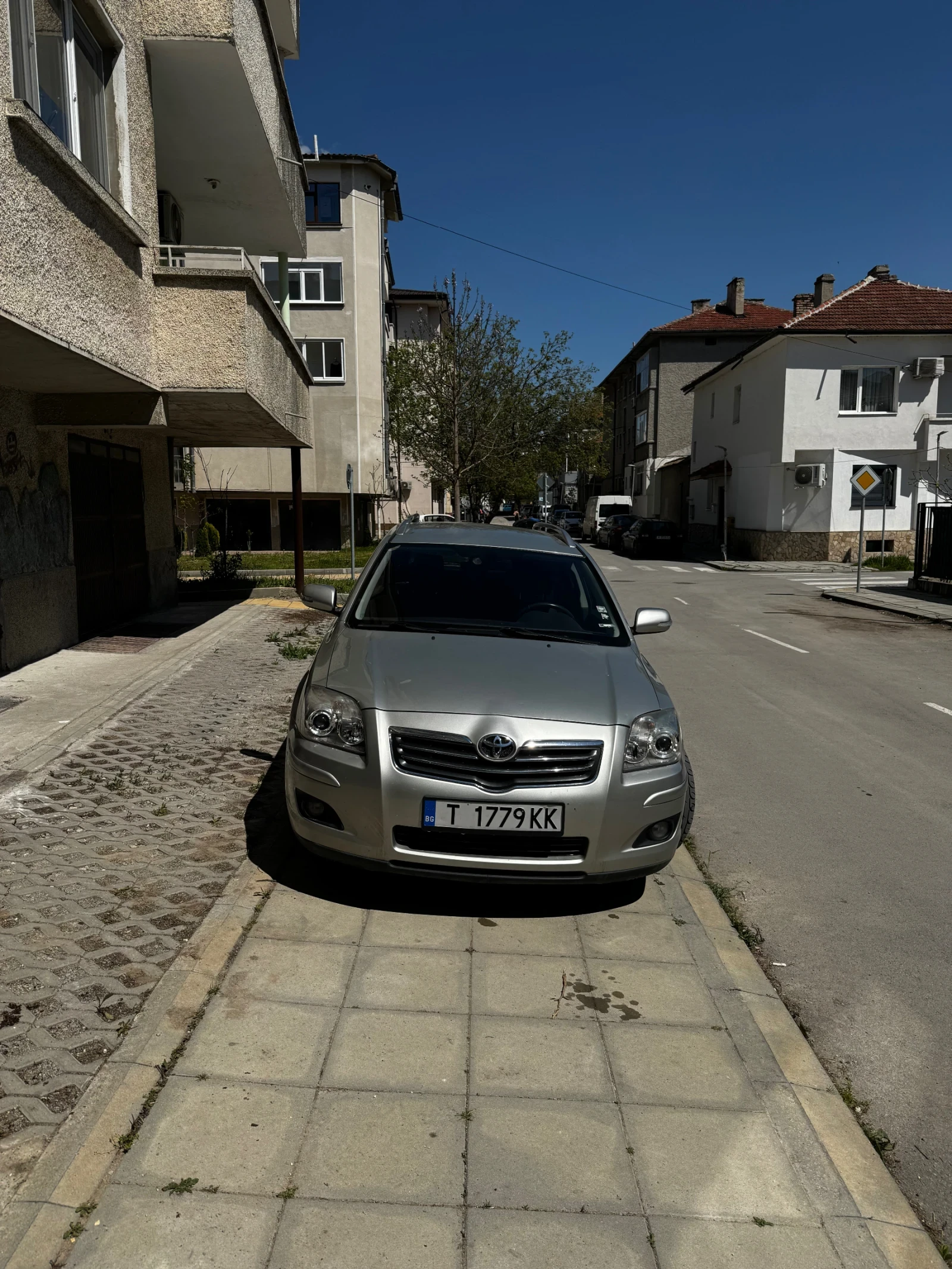 Toyota Avensis, снимка 2 - Автомобили и джипове - 54313494