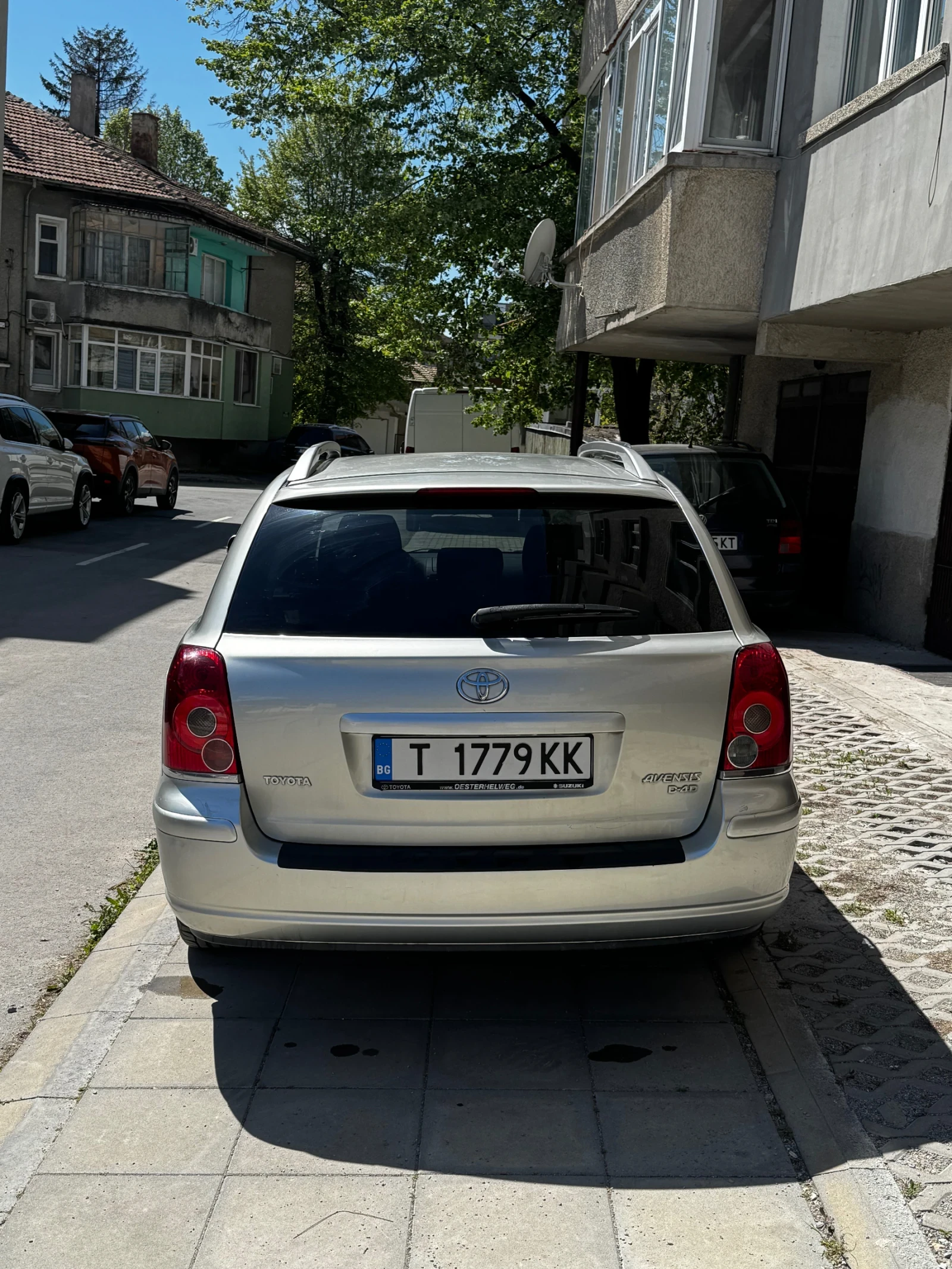 Toyota Avensis, снимка 4 - Автомобили и джипове - 54313494