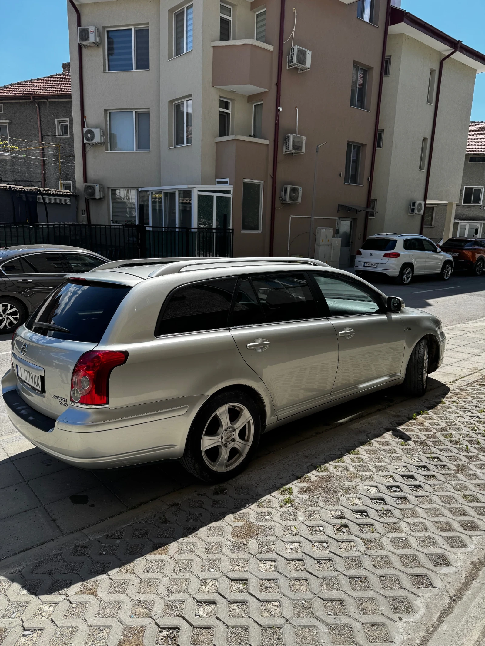 Toyota Avensis, снимка 5 - Автомобили и джипове - 54313494